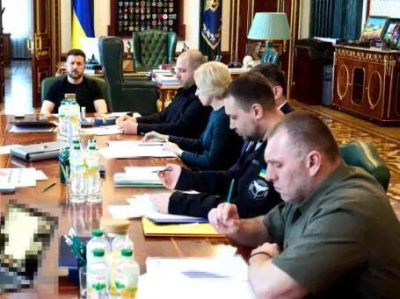 “乌克兰总统核心圈商人遇刺：暗流涌动的政治暗战揭秘”